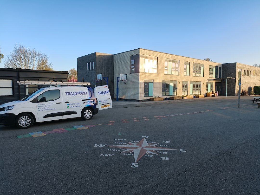 Window Clean on Oaklands School 